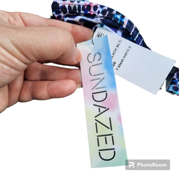 Sundazed Bikini Top Swimsuit Criss Cross Halter Multi Way 36B Print NEW - Picture 8 of 13